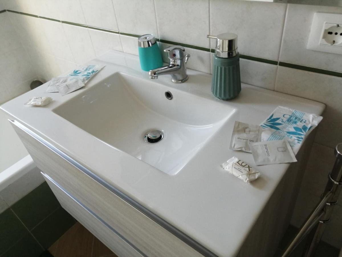 Due Torri Roma Guest House Εξωτερικό φωτογραφία
